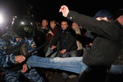 Националисты разгромили в Бирюлево торговый центр